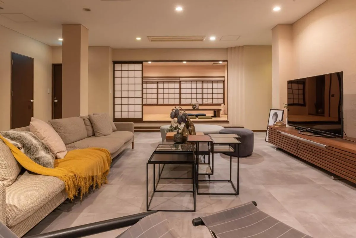 Image 2 of Bijou Suites AI PREMIUM