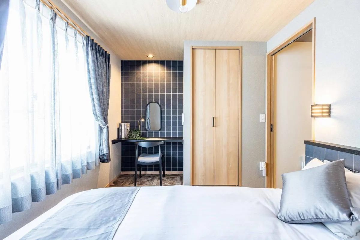 Image 1 of Bijou Suites Applause