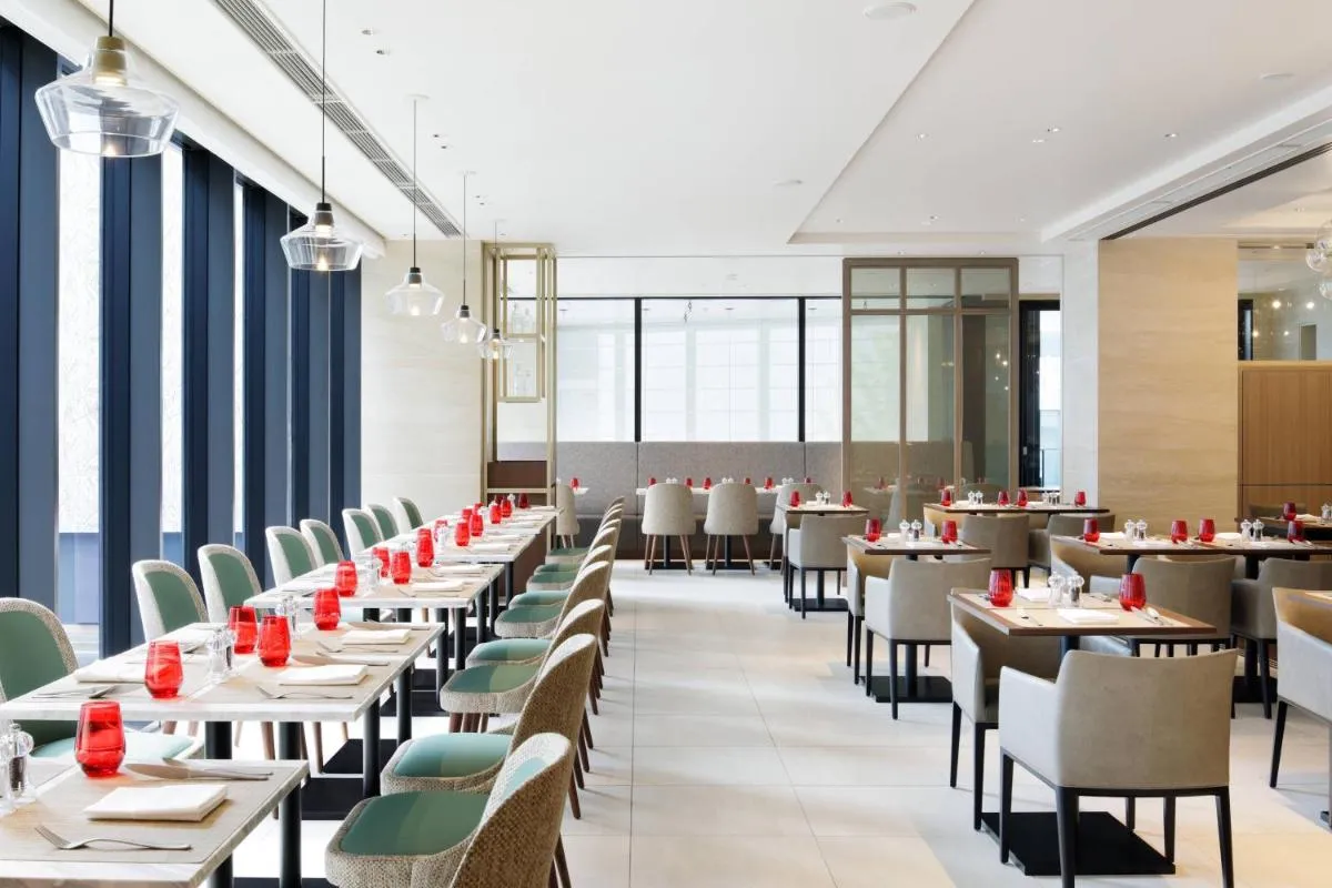 Image 4 of Courtyard by Marriott Osaka Honmachi