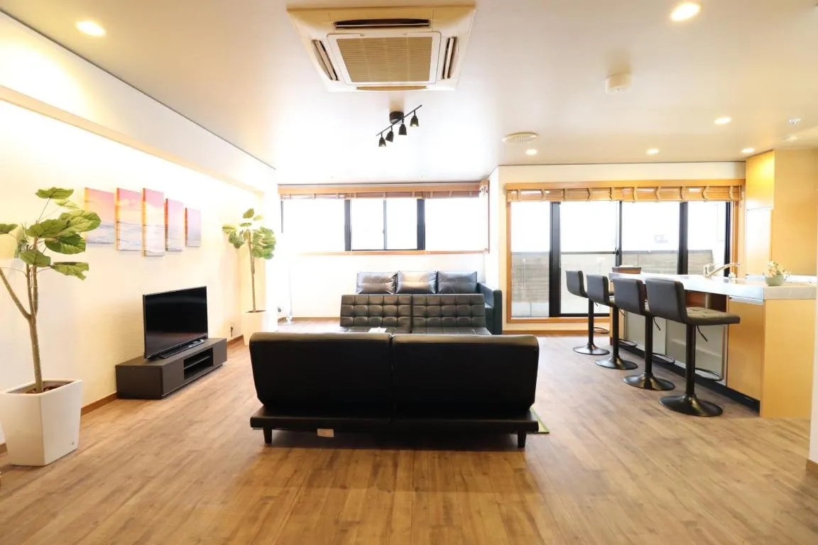 Image of Crane Court KitaHorie