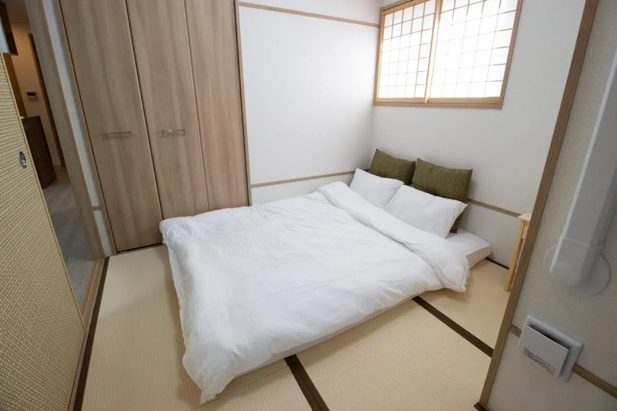 Image 4 of H2H Shinsaibashi