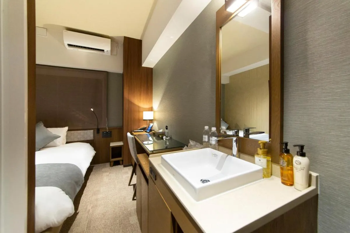 Image 5 of HOTEL HILLARYS Shinsaibashi