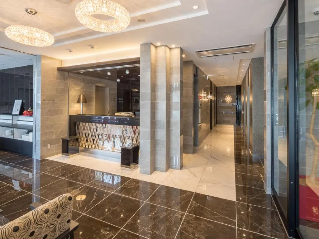 Image of Hotel. Links Namba