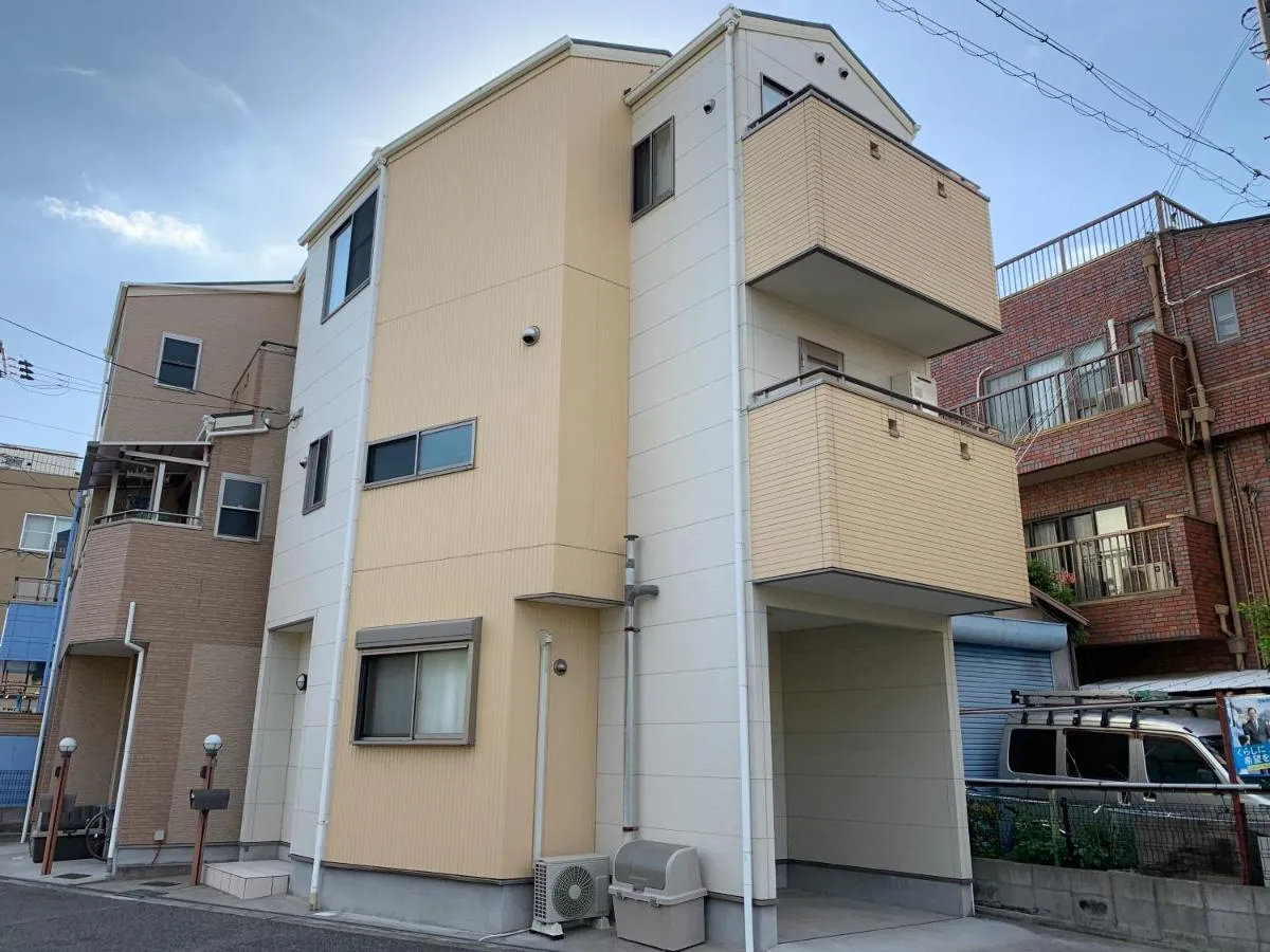 Image 3 of Liaison House Universal Gateway