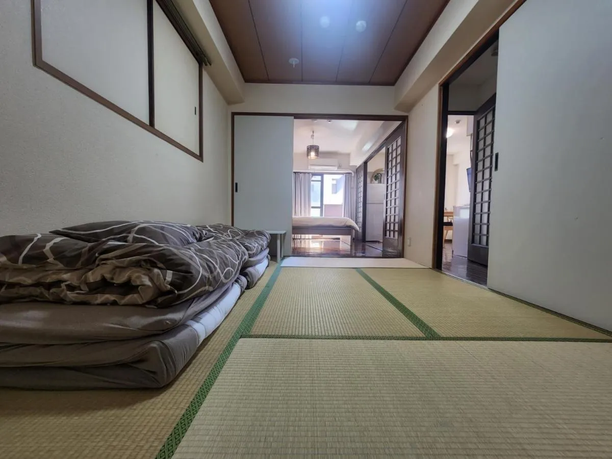 Image 1 of MORI Apartment 道頓堀(Dotonbori) 2DK