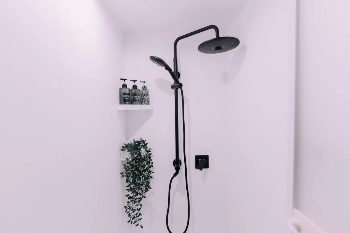 Image 2 of Minimalist Loft Namba Compact Studio with a 24-hour Gym MA403
