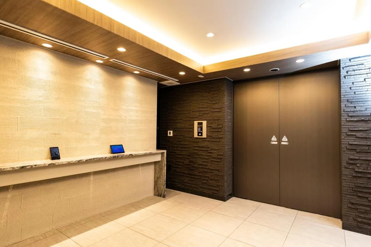 Image 2 of Minn Umeda-East
