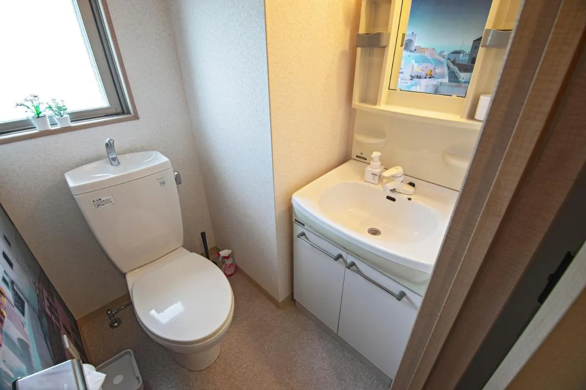 Image 2 of Namba Apartment 3 min walk from Imamiya or Daikokucho station