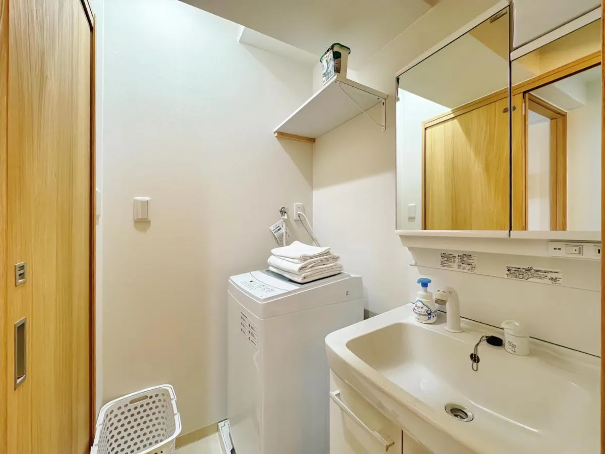 Image 6 of Nishinakajima Apartment