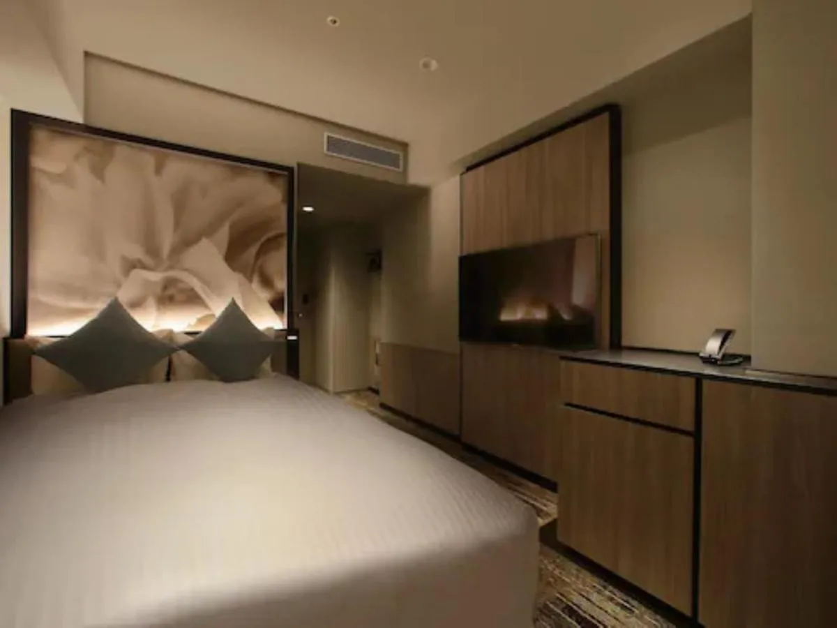 Image 1 of ORIENTAL HOTEL UNIVERSAL CITY