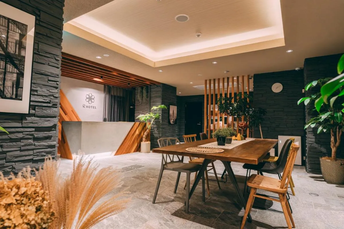 Image 2 of R Hotel Honmachi