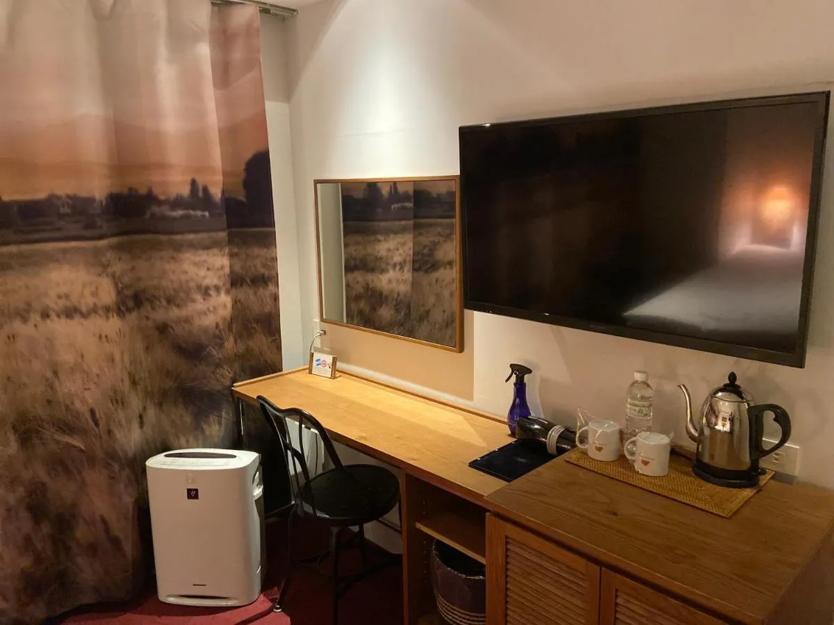 Image 4 of The Wall Hotel