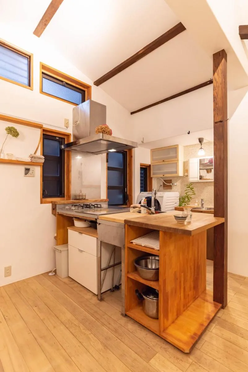 Image 5 of back alley residence Hibi