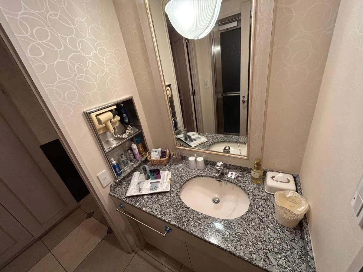 Image 2 of hotel purpleeye