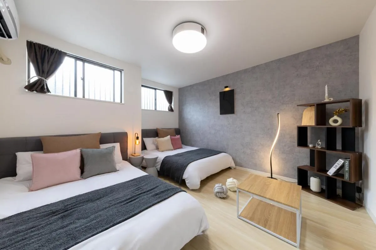Image 1 of 1棟貸切Osaka House 道頓堀