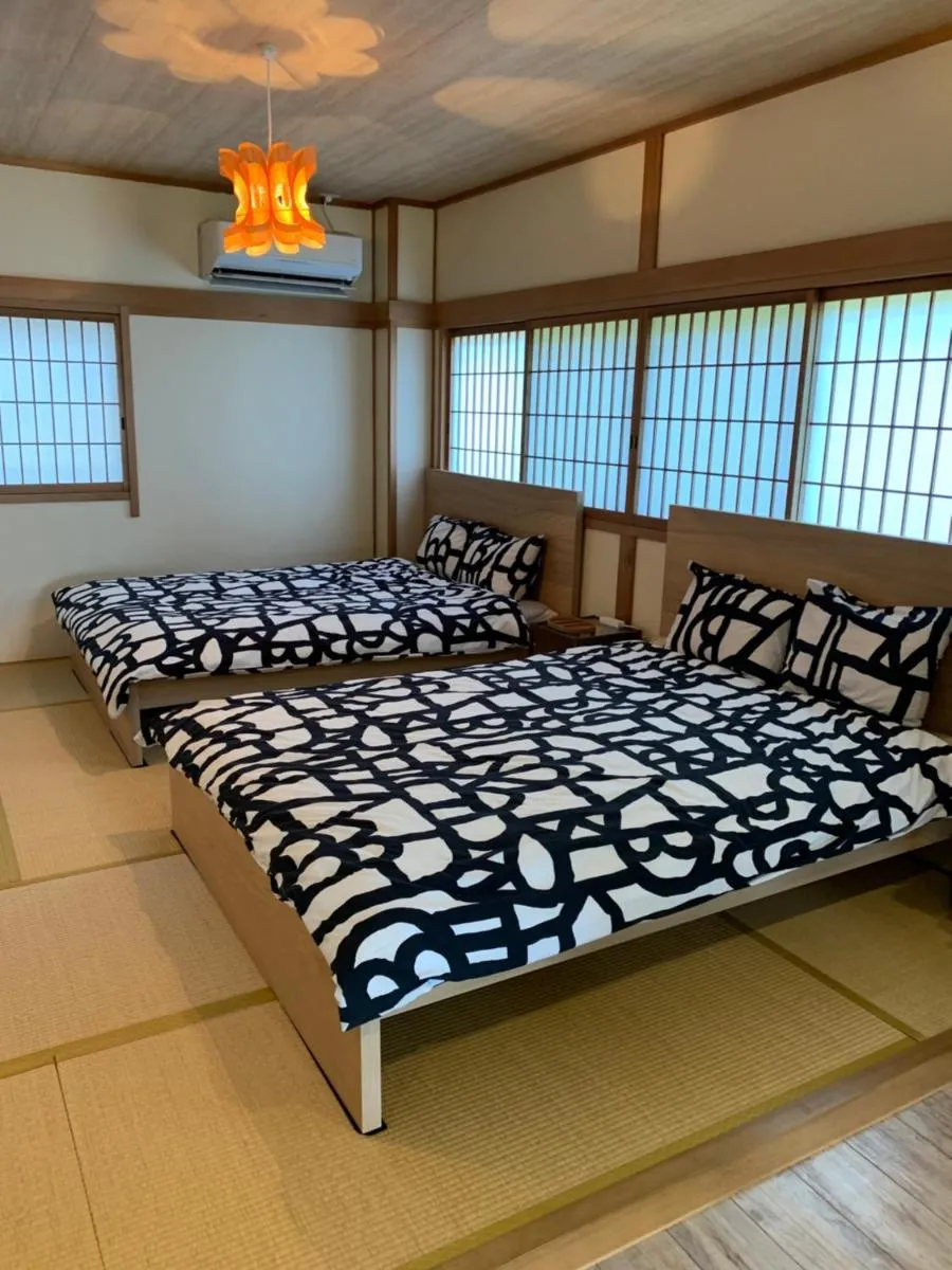 Image 1 of GUEST HOUSE APPLE
