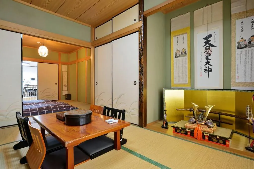 Image 3 of Guest House TIHARU 6bedrooms12people max and Straight to USJ and Near the hot spring