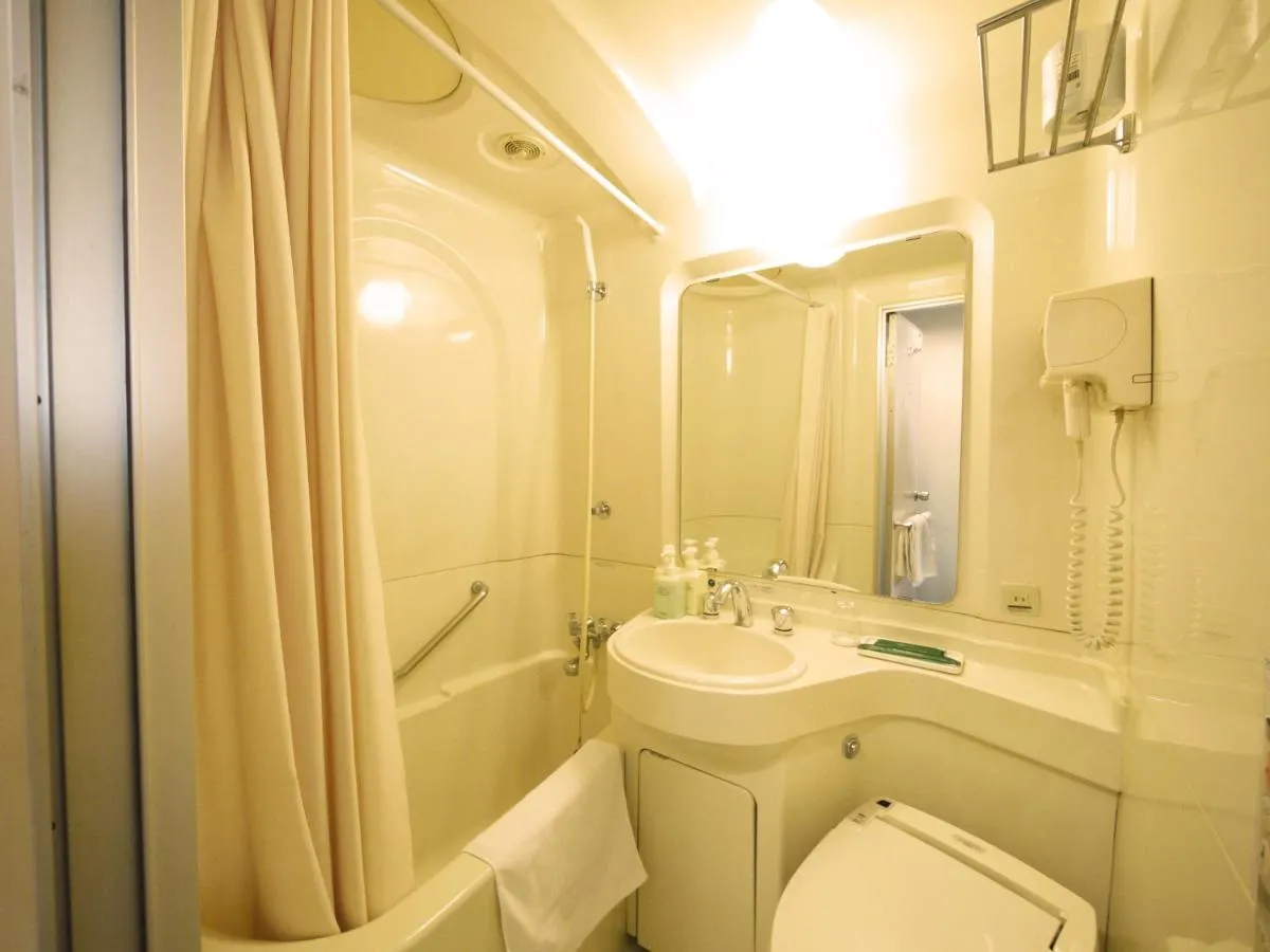 Image 2 of Hotel Route-Inn Osaka Honmachi