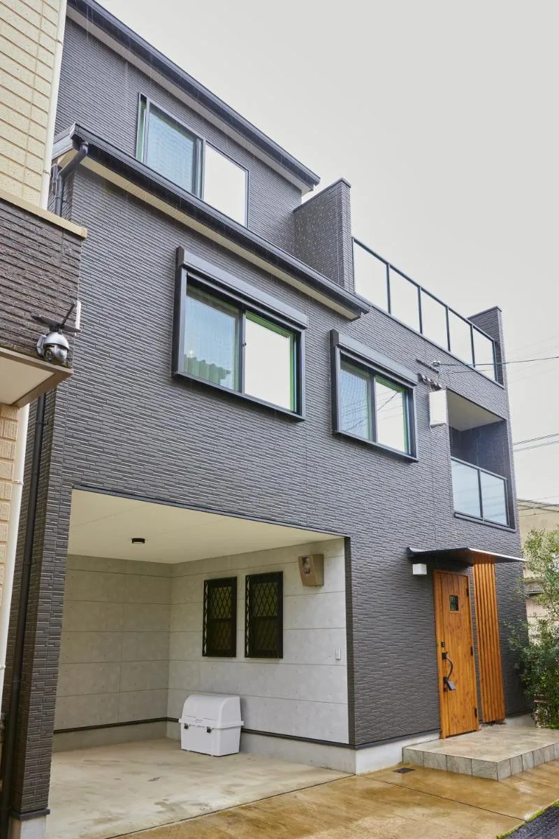 Image 5 of It’ta de LYCKA