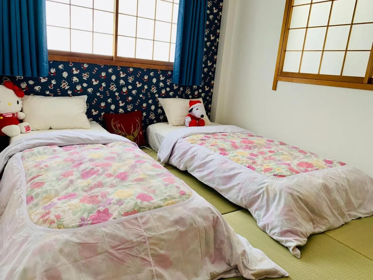 Image 2 of MINATOの宿-西九条駅徒歩3分1棟貸切3部屋usj5分梅田難波天王寺奈良神戸関西空港まで直通