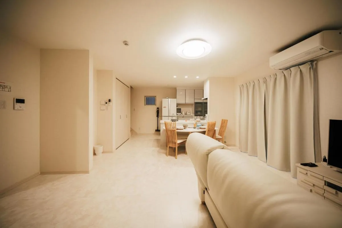 Image 3 of New Family 9ppl house Big kit&tub free parking