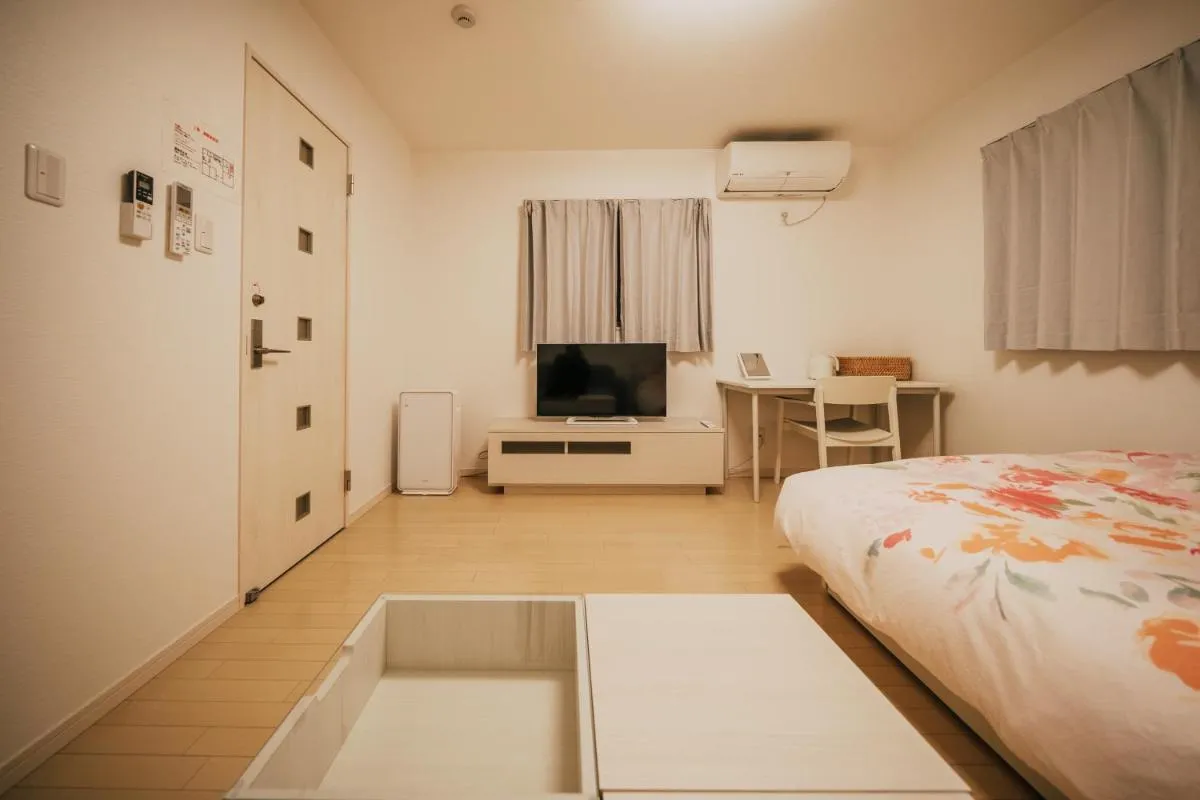 Image 1 of New Family 9ppl house Big kit&tub free parking