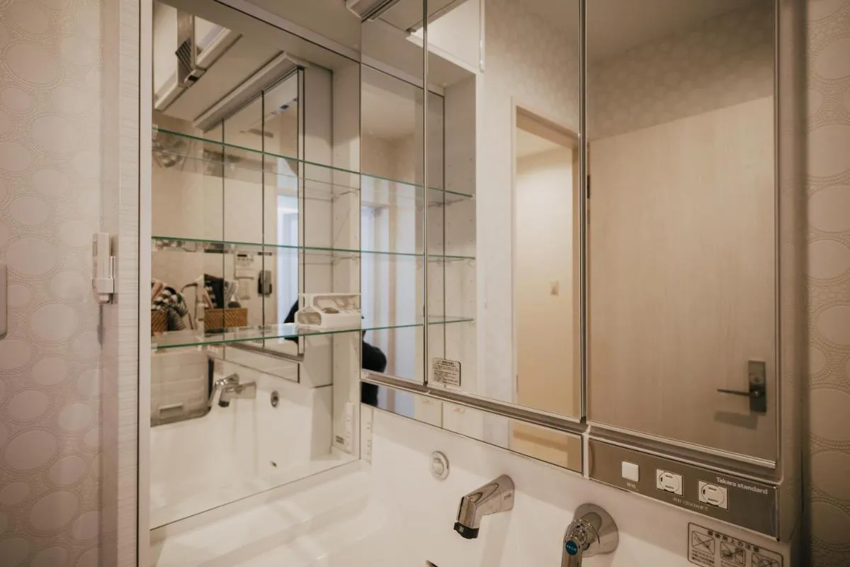 Image 2 of New Family 9ppl house Big kit&tub free parking