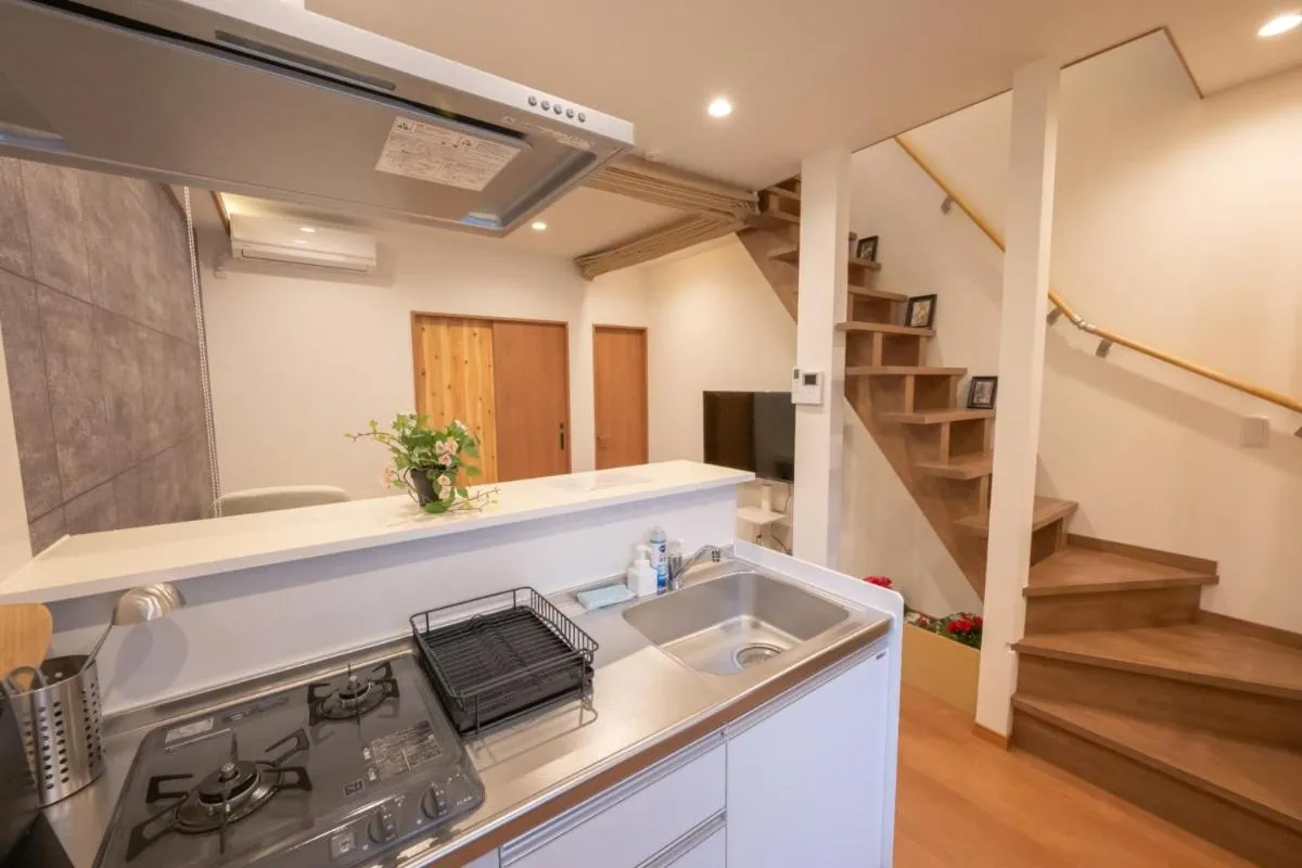 Image 2 of Official TRhouses 米御東桜 15 minutes to Shinsaibashi, Kuromon Market and Namba
