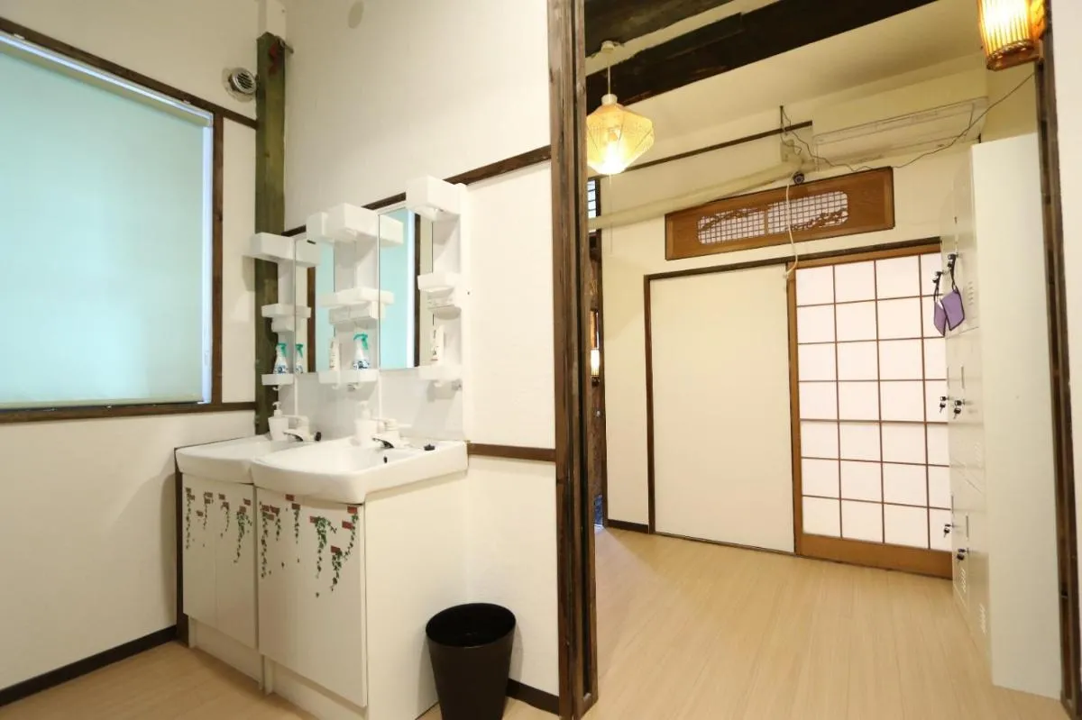 Image 2 of Osaka Downtown Area Shinsaibashi Japanese House 11ppl debby1