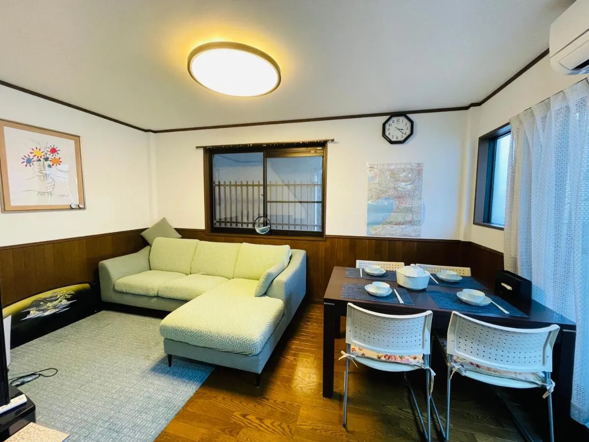 Image 1 of 太陽の宿南海線岸里玉出一户建四层130平享受独栋 4 storey villa