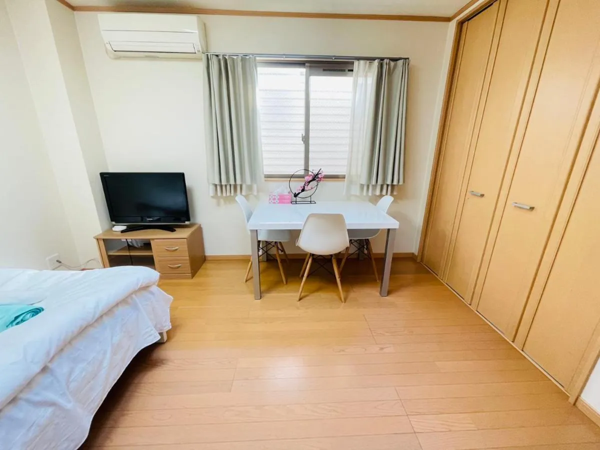 Image 1 of 糖果屋