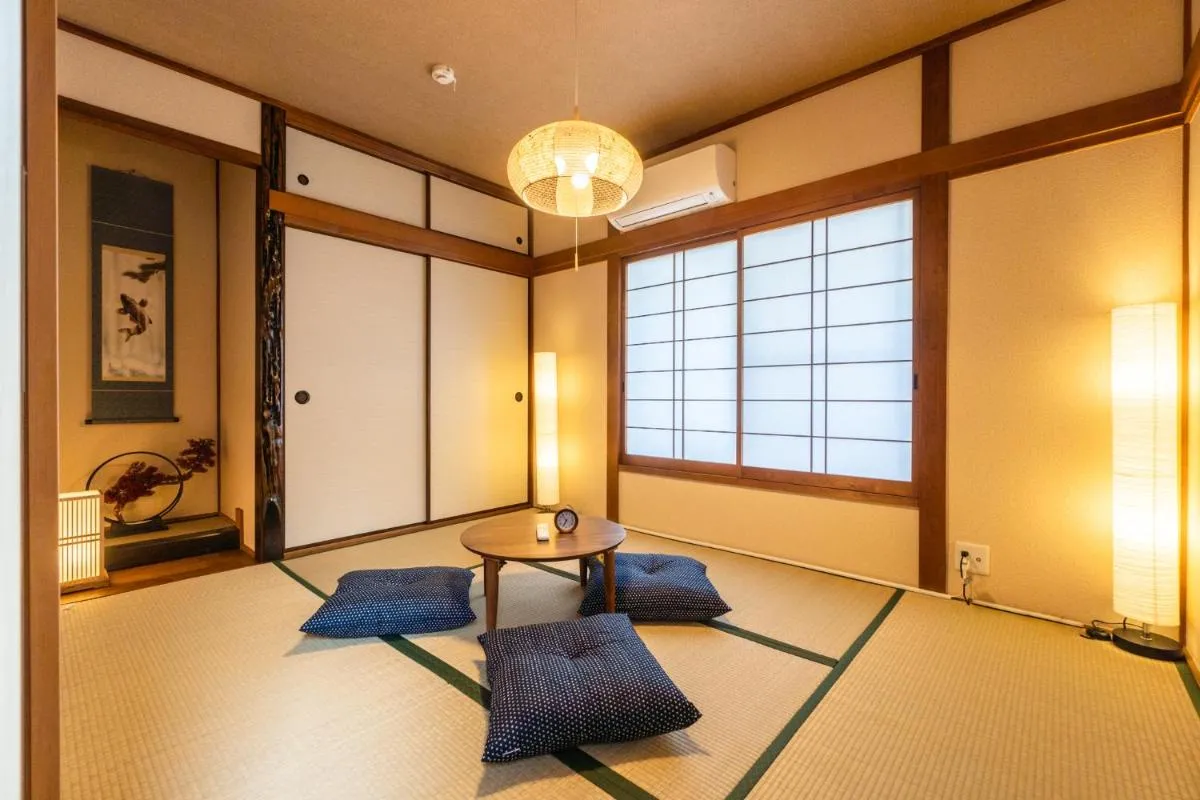 Image 2 of Tsukiyume Kan – House with Parking, 10Mins to USJ, Tennoji, Namba