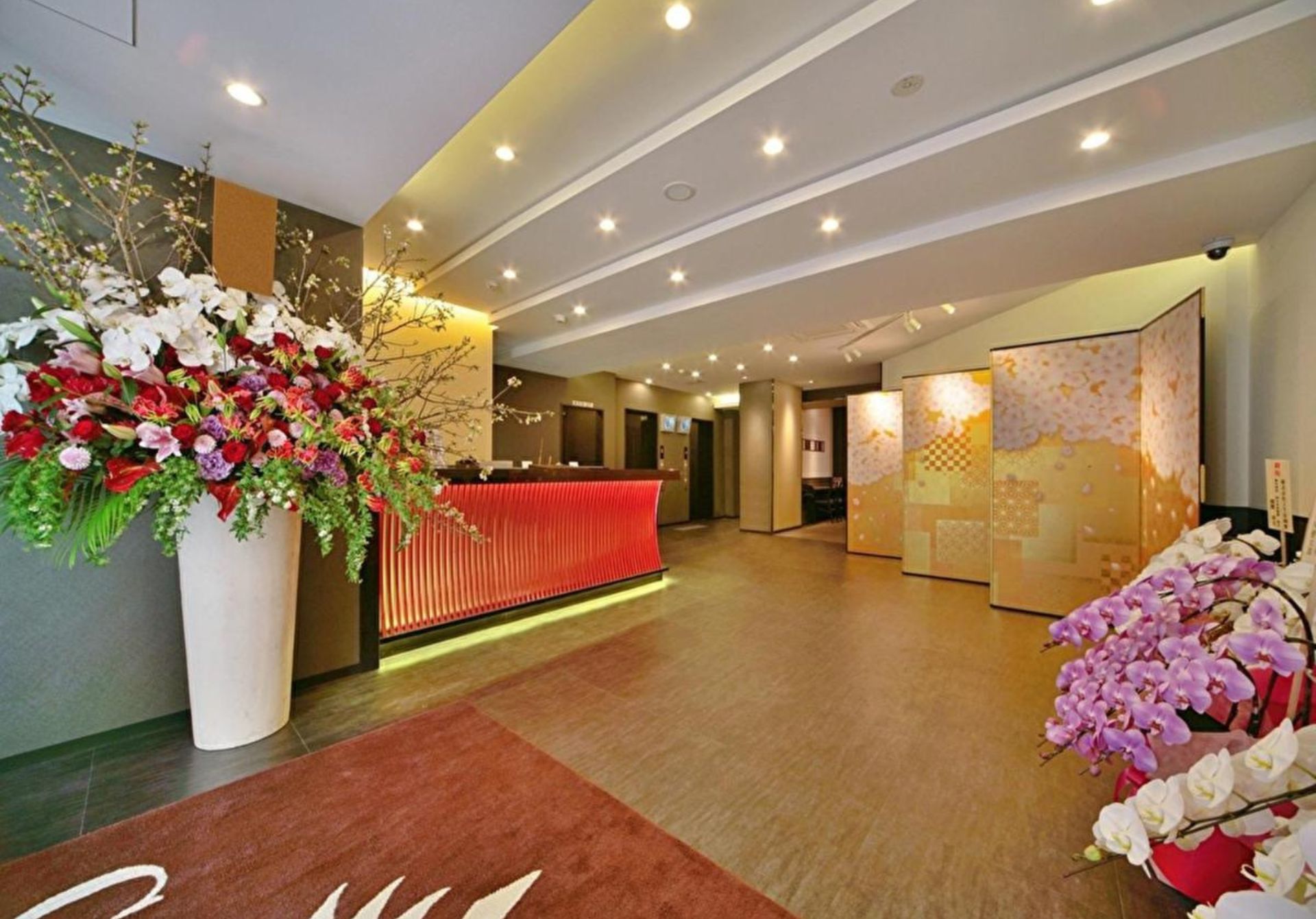 Kuromon Crystal Hotel